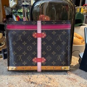 Louis Vuitton Monogram Summer Trunk Toiletry Pouch. (Limited Edition)